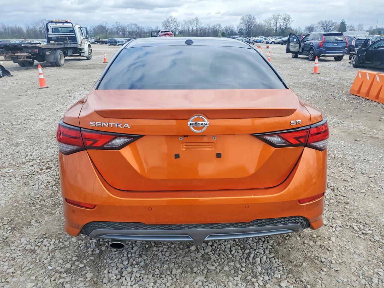 2022 NISSAN SENTRA SR photo 11