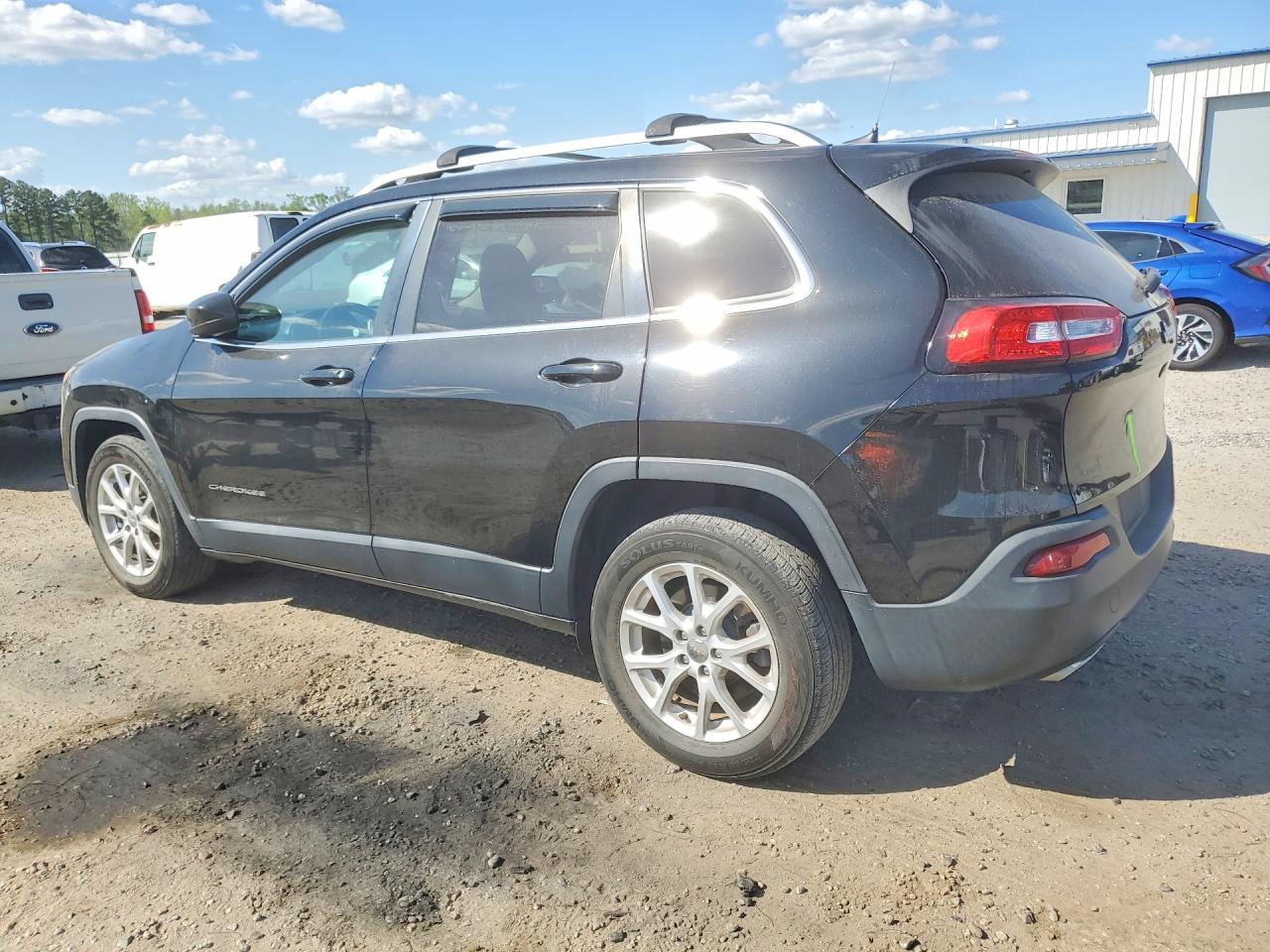 2017 JEEP CHEROKEE LATITUDE photo 3