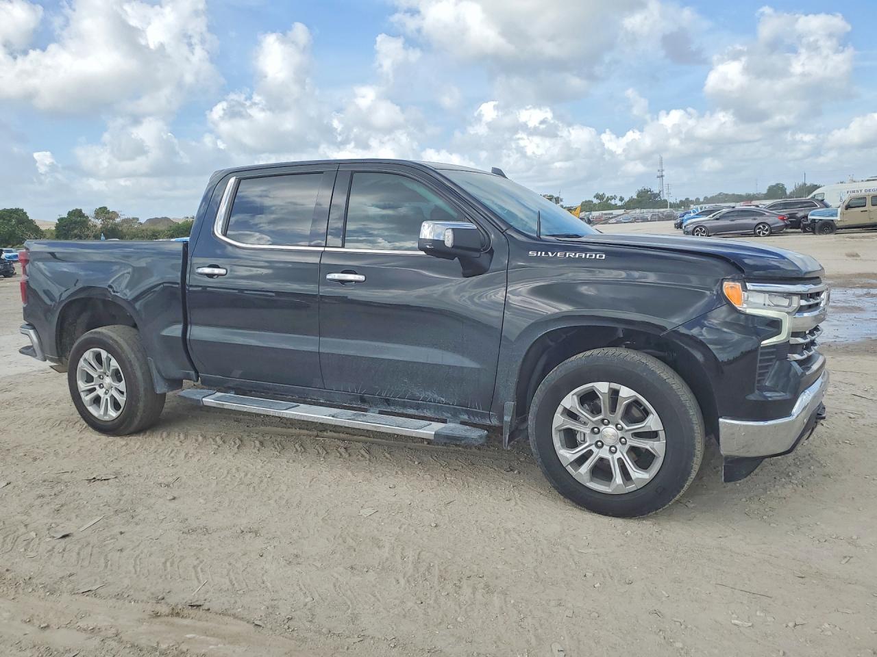 2024 CHEVROLET SILVERADO C1500 LTZ photo 7