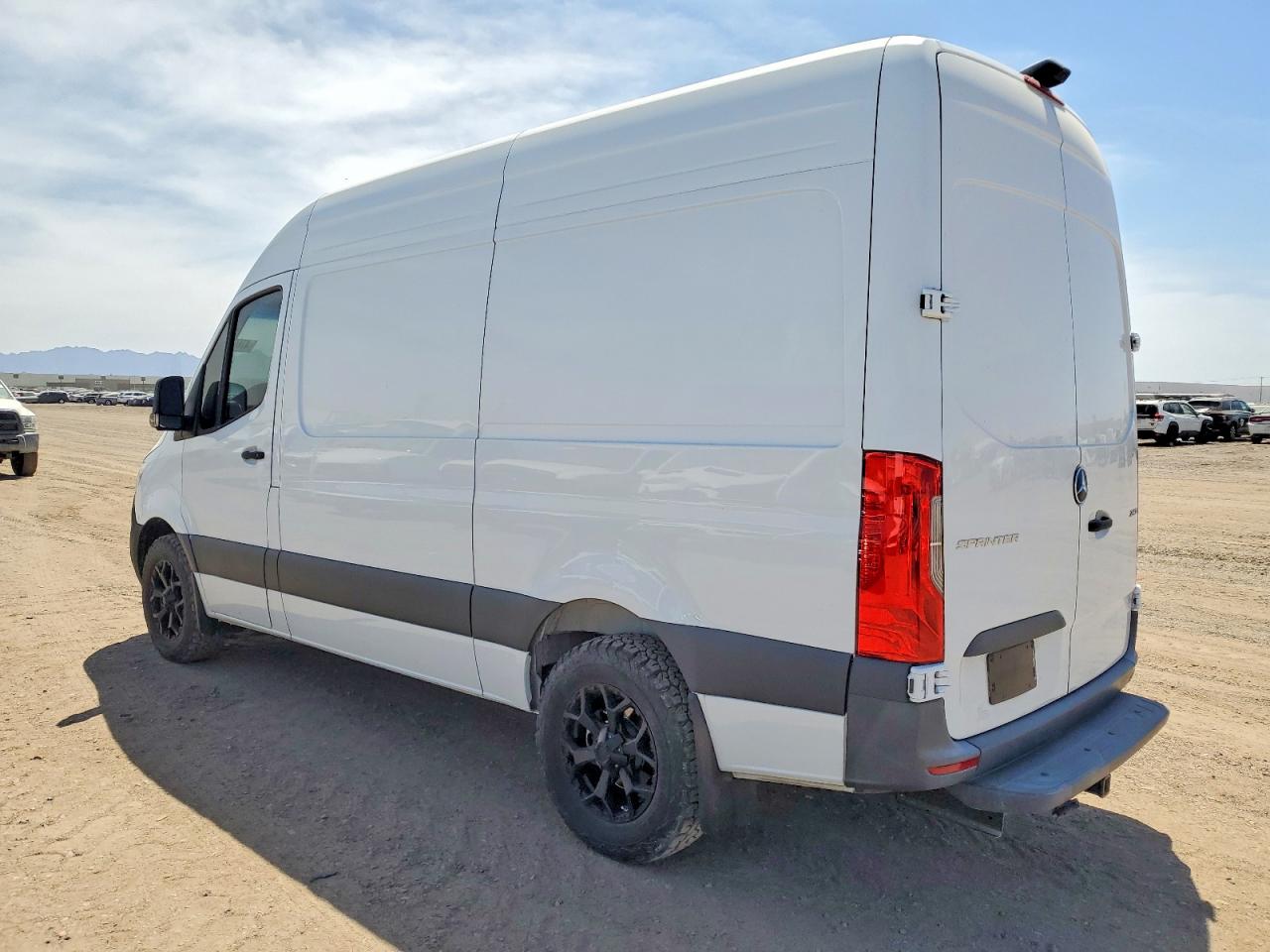 2024 MERCEDES-BENZ SPRINTER 2500 photo 3