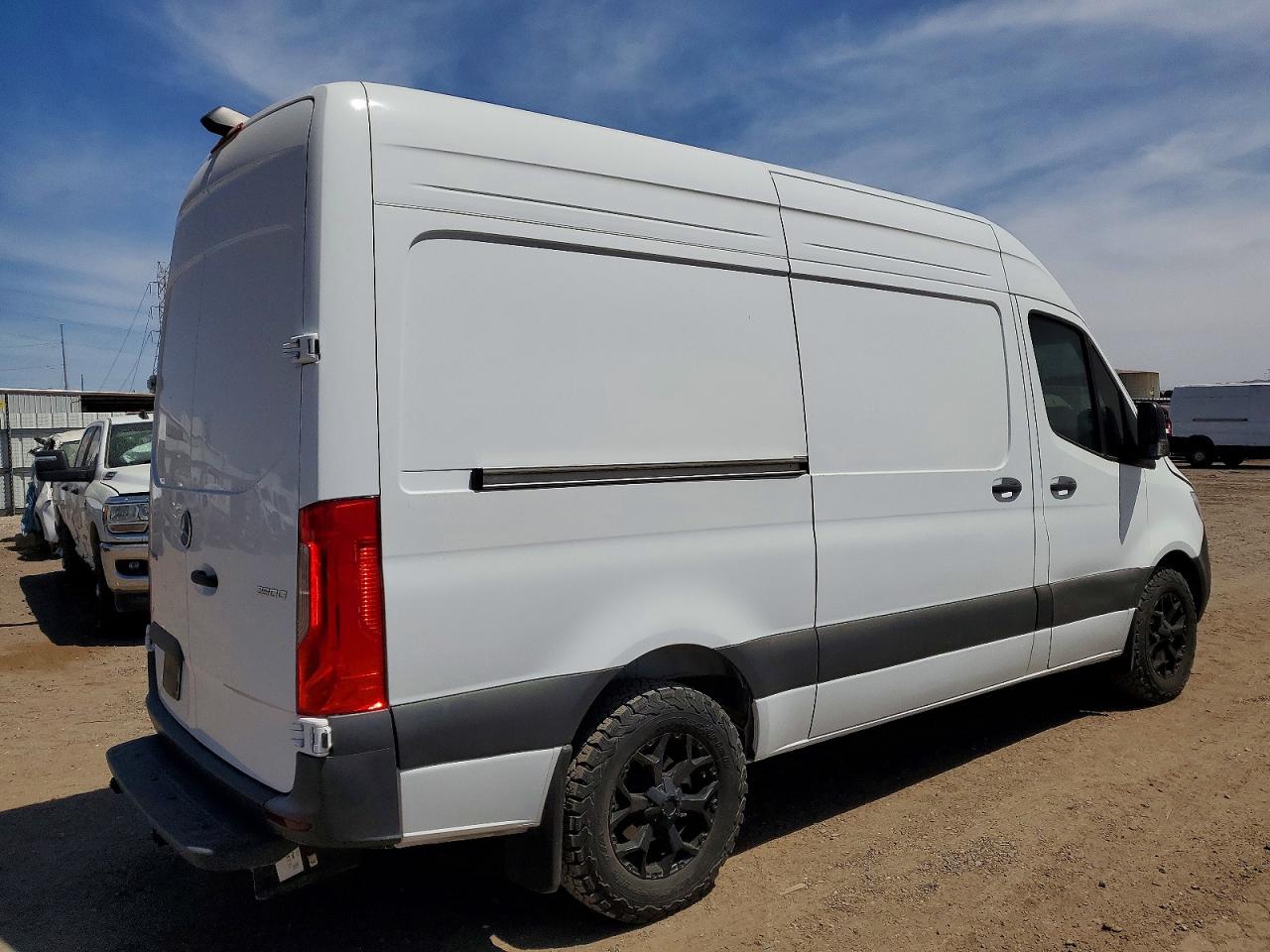 2024 MERCEDES-BENZ SPRINTER 2500 photo 4