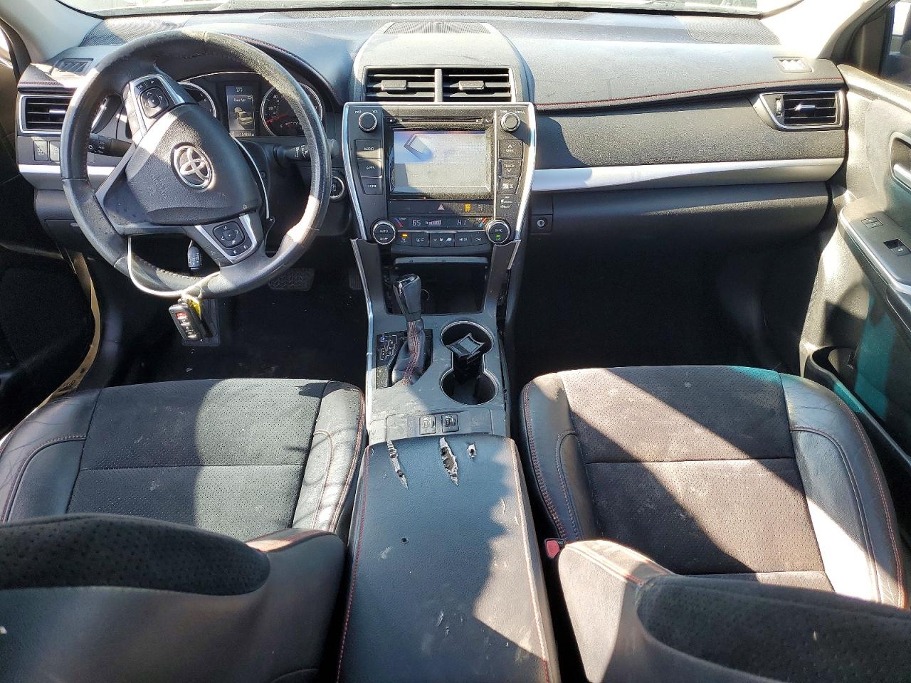 2015 TOYOTA CAMRY XSE photo 15