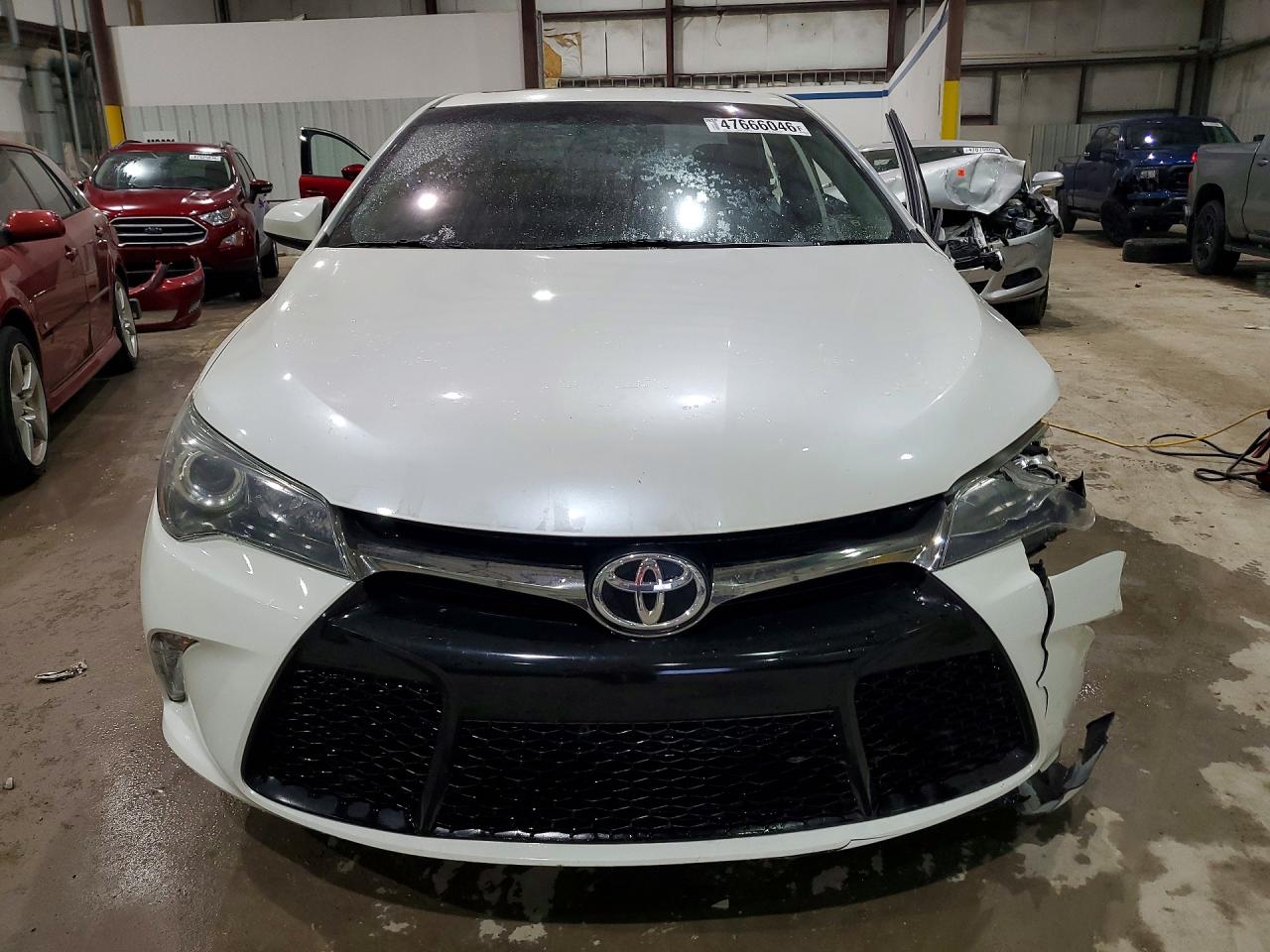 2015 TOYOTA CAMRY XSE photo 9