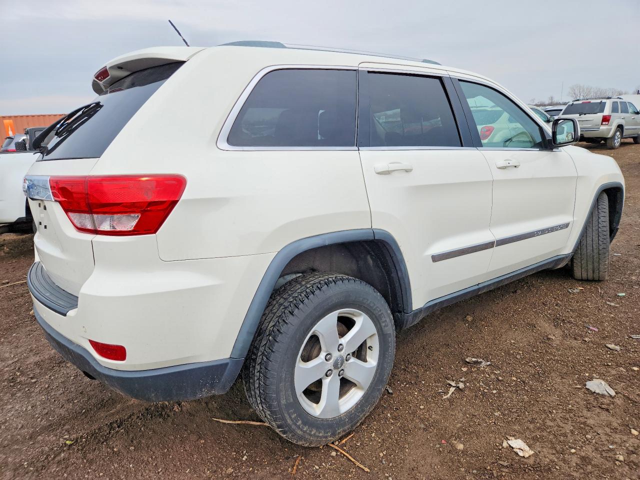 2012 JEEP GRAND CHEROKEE LAREDO photo 3