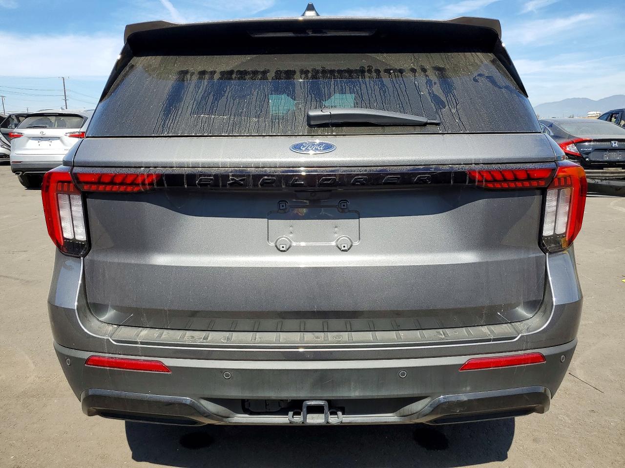 2025 FORD EXPLORER ST-LINE photo 16
