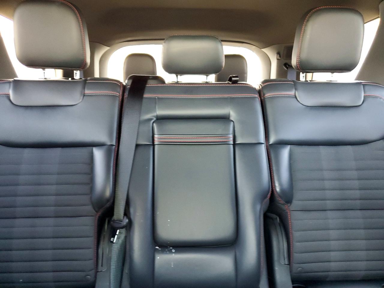 2025 FORD EXPLORER ST-LINE photo 28