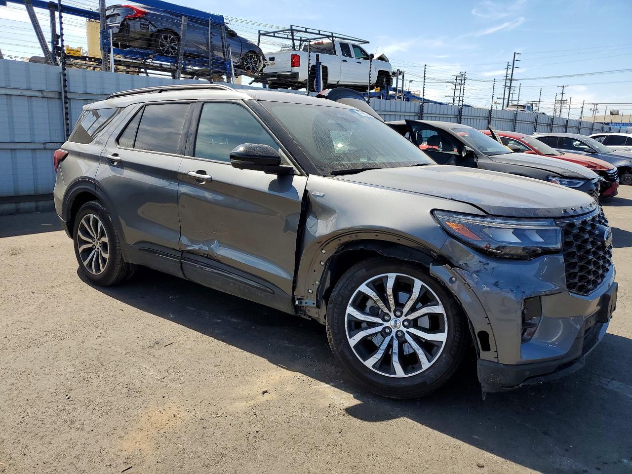 2025 FORD EXPLORER ST-LINE photo 10