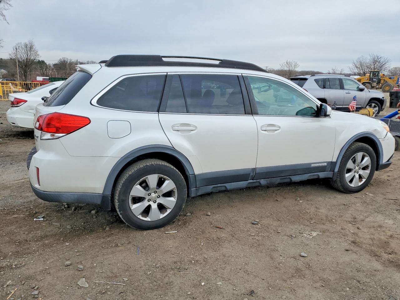 2010 SUBARU OUTBACK 2.5I LIMITED photo 5