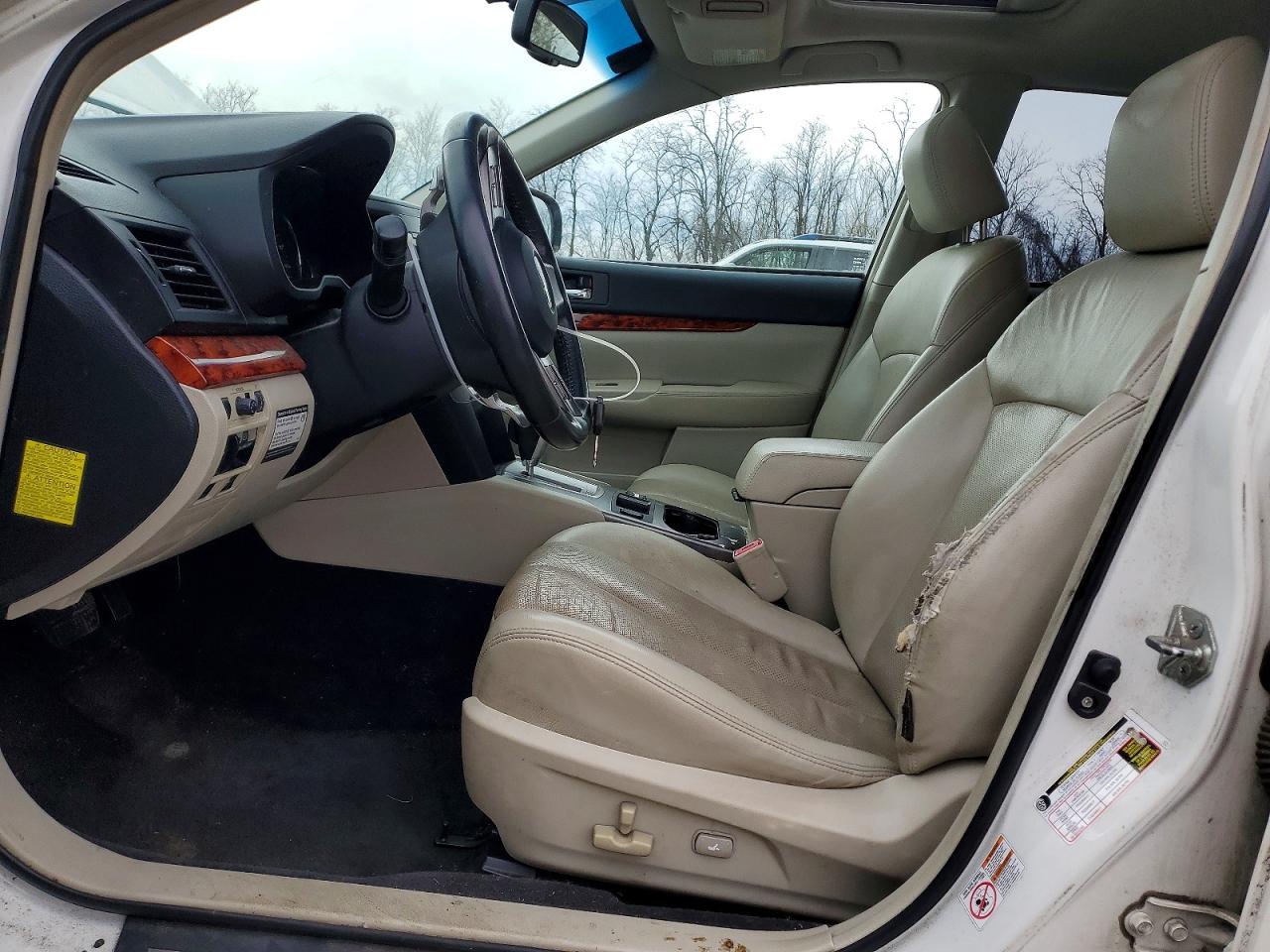 2010 SUBARU OUTBACK 2.5I LIMITED photo 13
