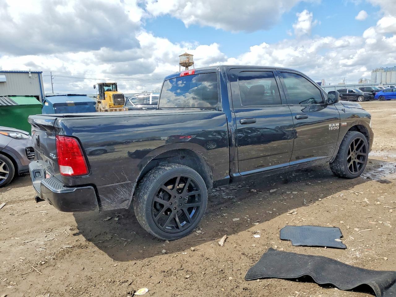 2017 RAM 1500 ST photo 7