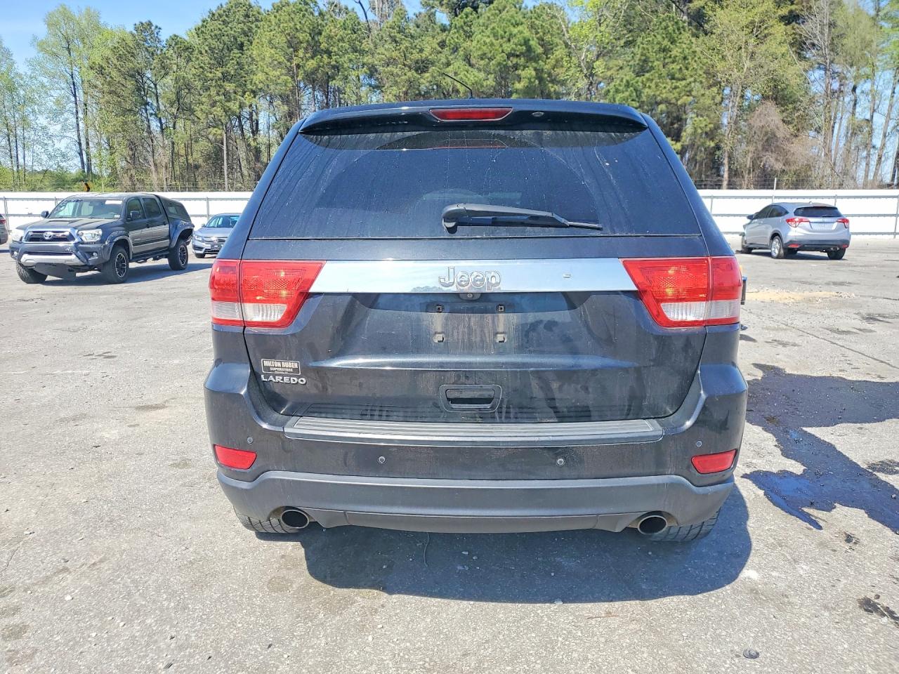 2012 JEEP GRAND CHEROKEE LAREDO photo 6