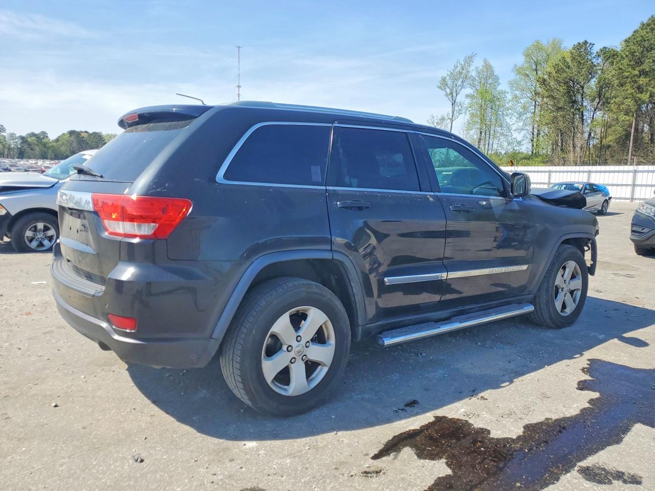 2012 JEEP GRAND CHEROKEE LAREDO photo 3