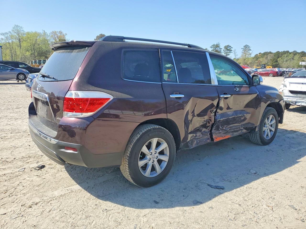2012 TOYOTA HIGHLANDER SE photo 3