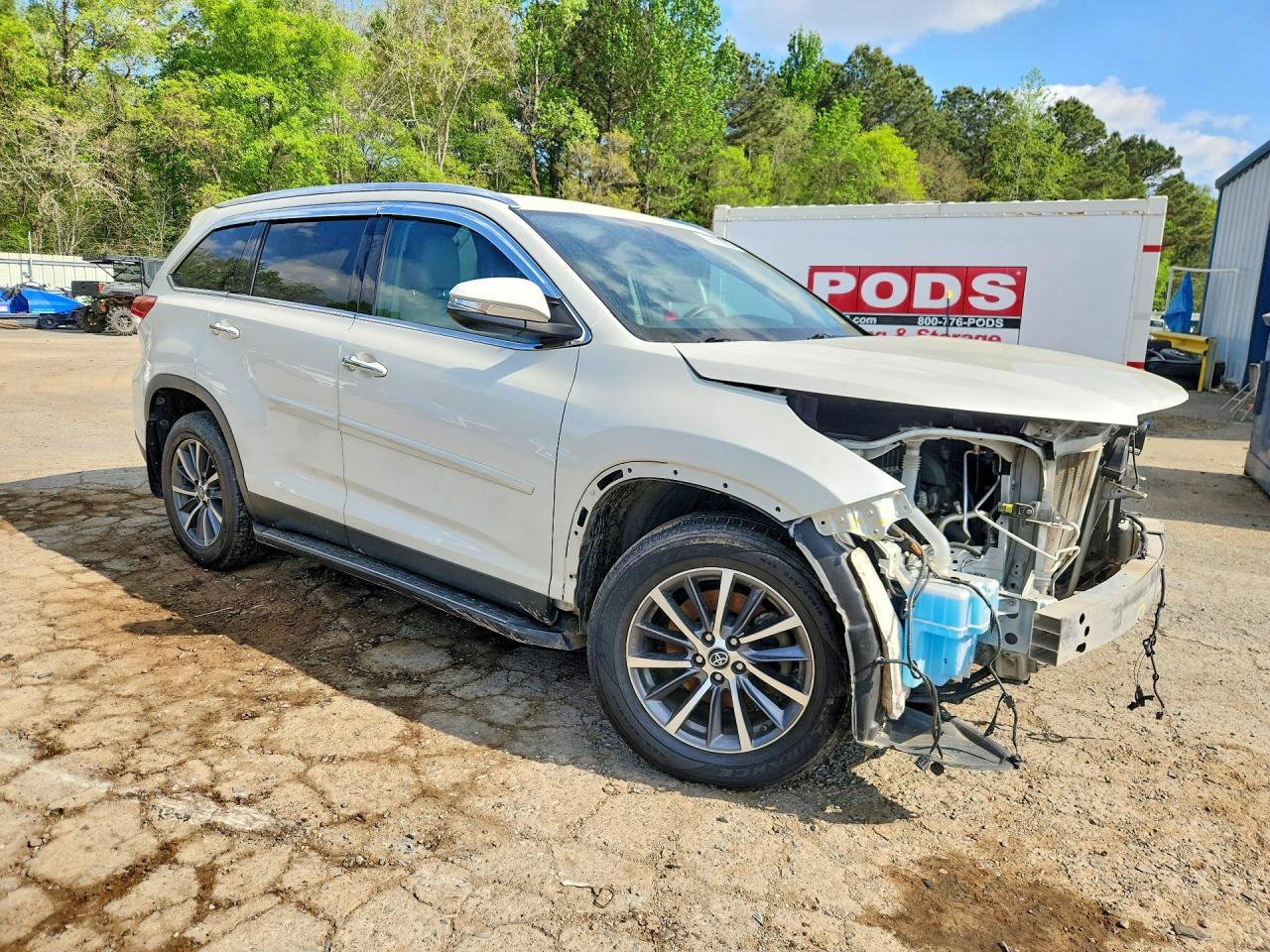 2019 TOYOTA HIGHLANDER XLE photo 7