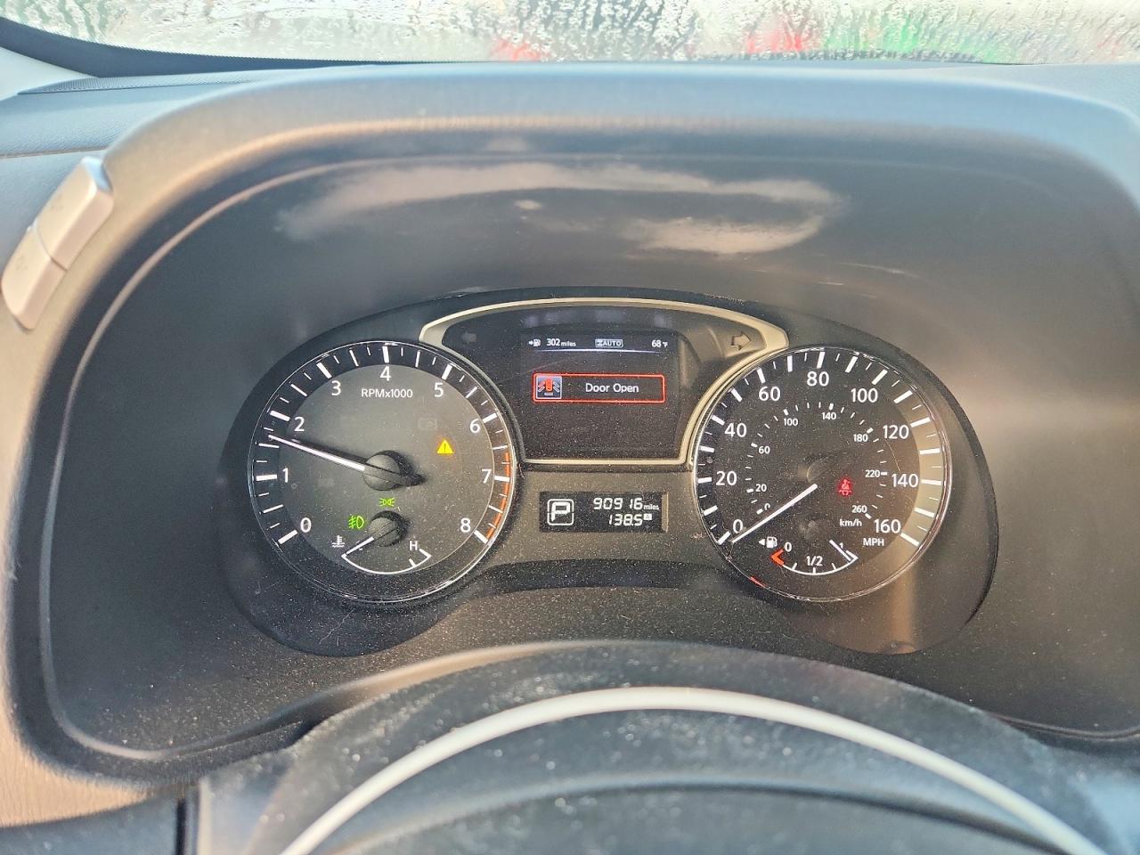 2013 NISSAN PATHFINDER S photo 25