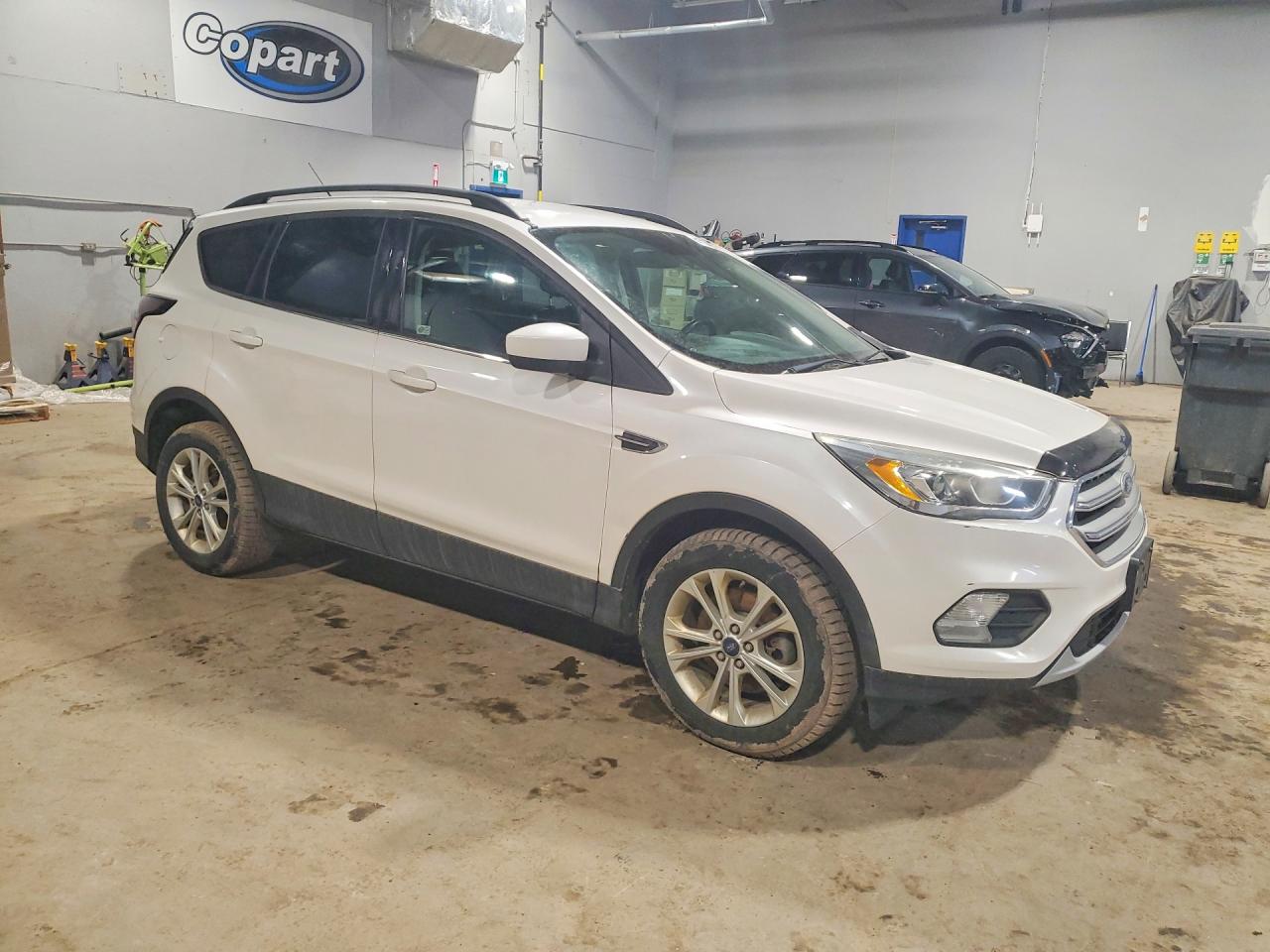 2017 FORD ESCAPE SE photo 10