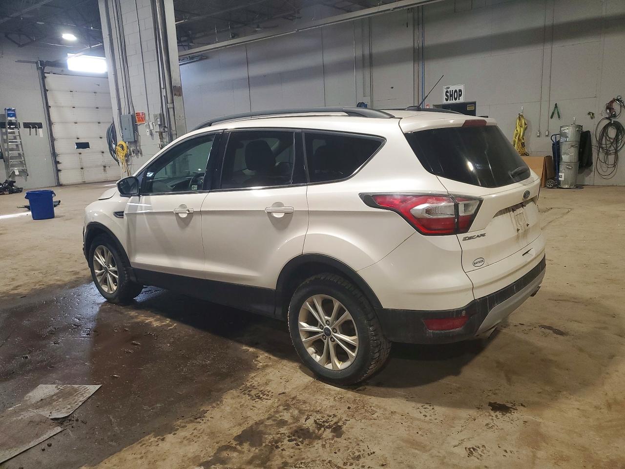 2017 FORD ESCAPE SE photo 4