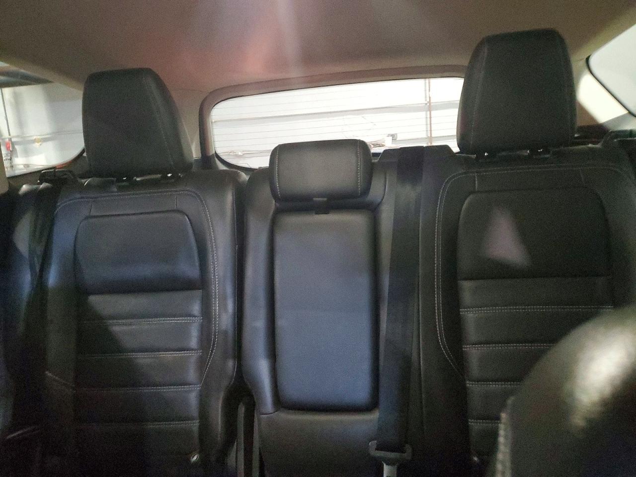 2017 FORD ESCAPE SE photo 28