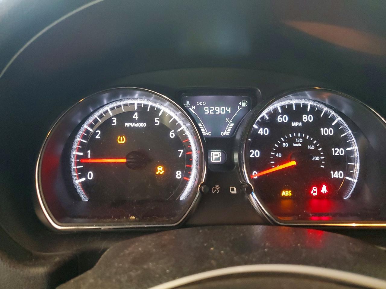 2019 NISSAN VERSA photo 9