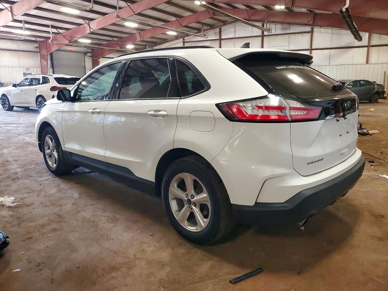 2020 FORD EDGE SE photo 4