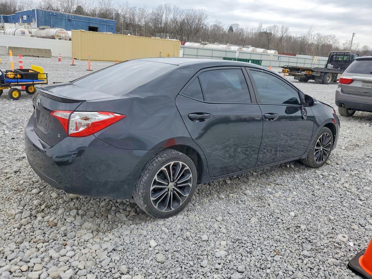 2015 TOYOTA COROLLA S PLUS photo 5