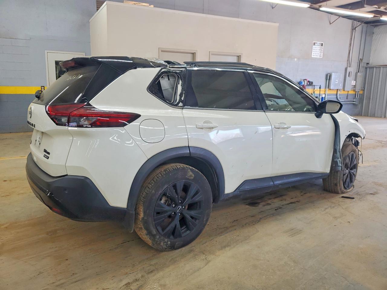2023 NISSAN ROGUE SV photo 3