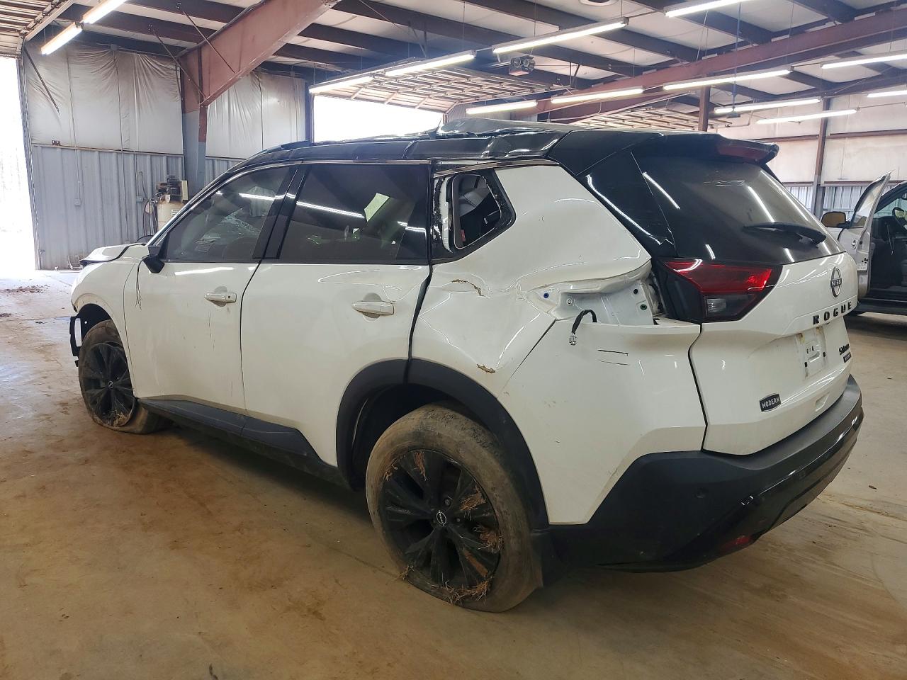 2023 NISSAN ROGUE SV photo 2