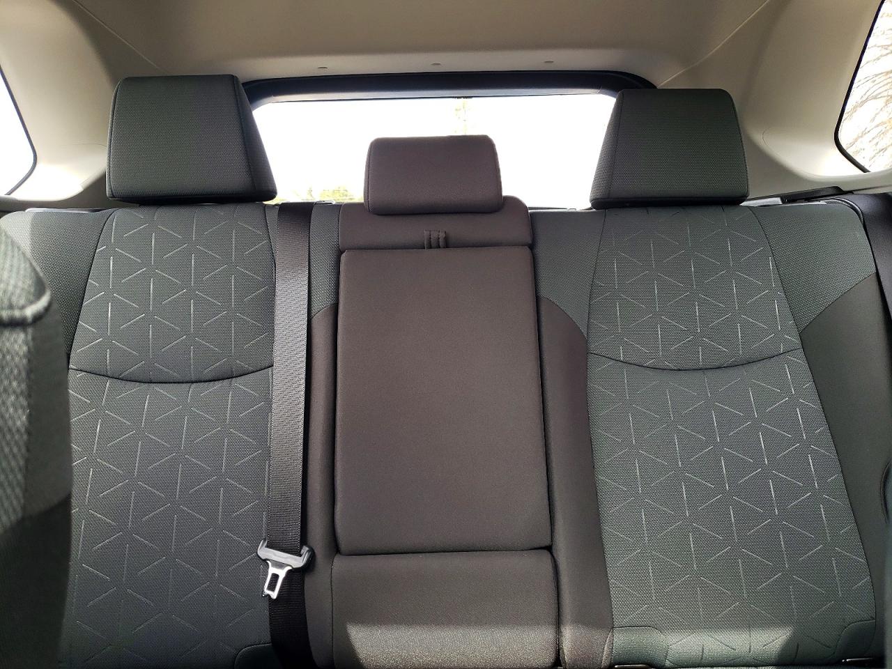 2025 TOYOTA RAV4 XLE photo 10