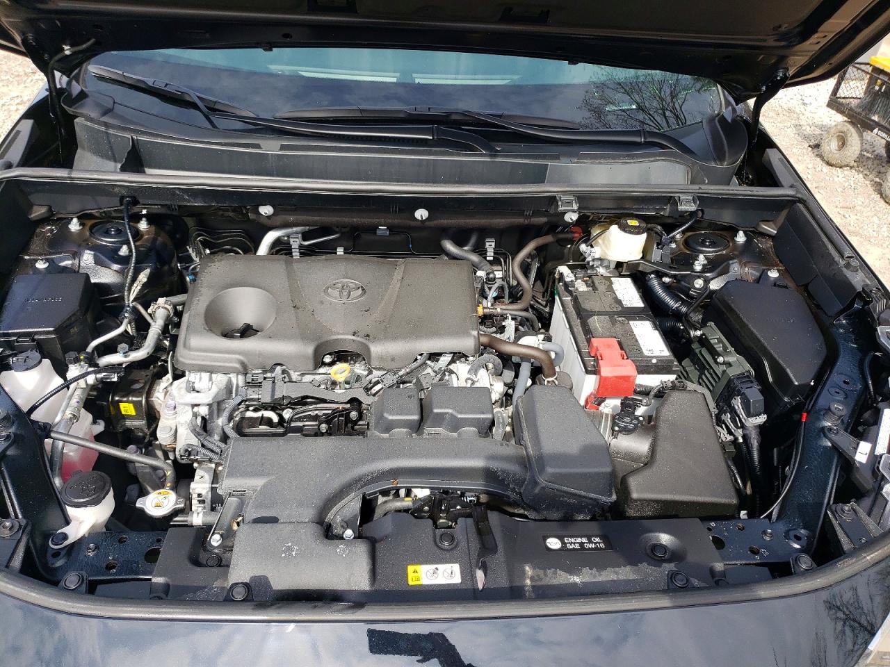 2025 TOYOTA RAV4 XLE photo 12