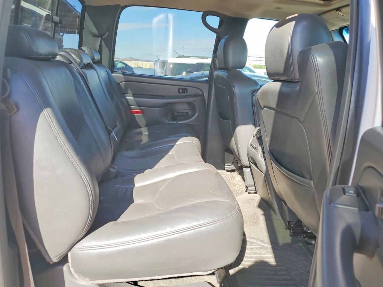 2006 GMC NEW SIERRA K3500 photo 19