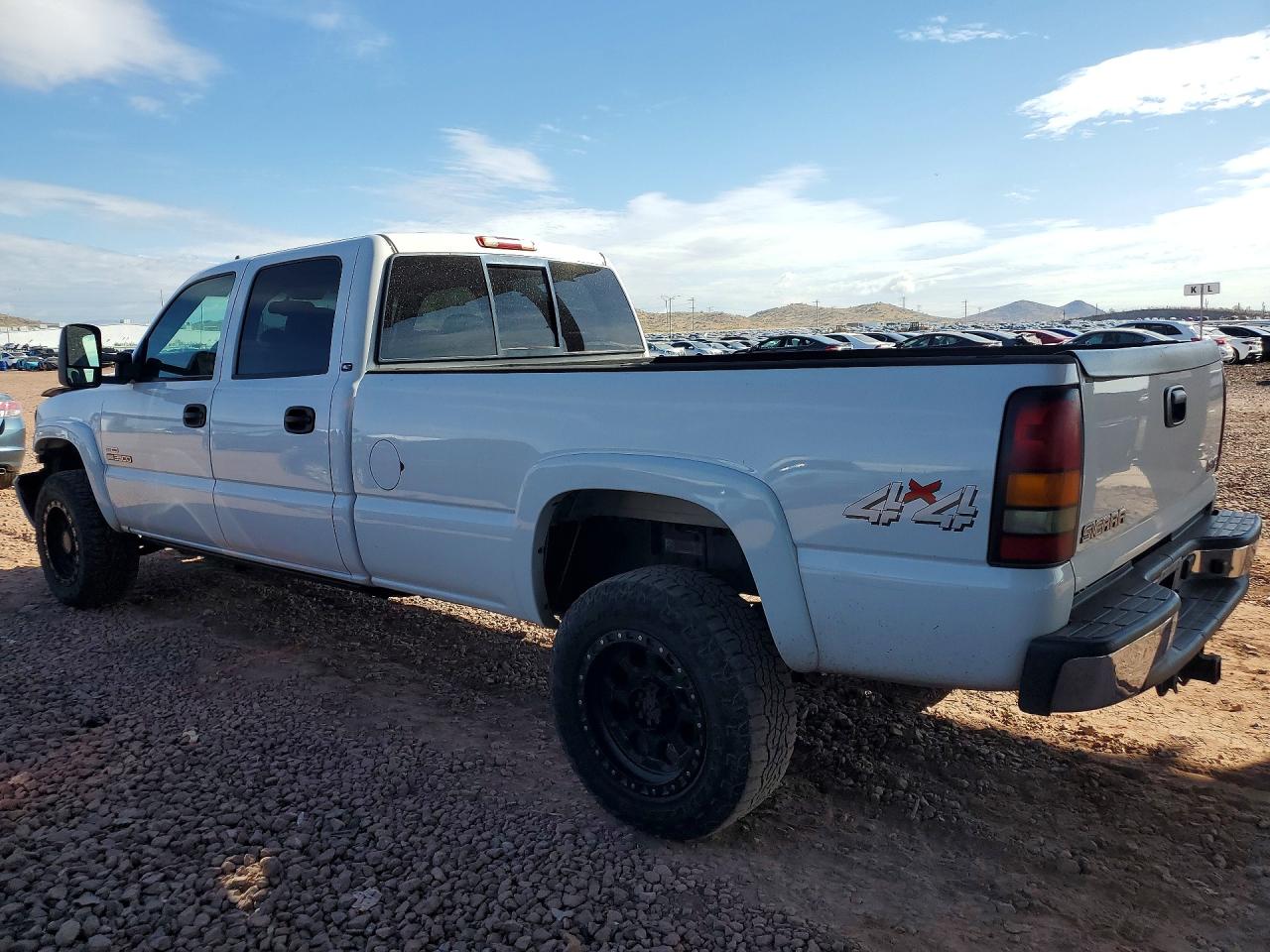 2006 GMC NEW SIERRA K3500 photo 3