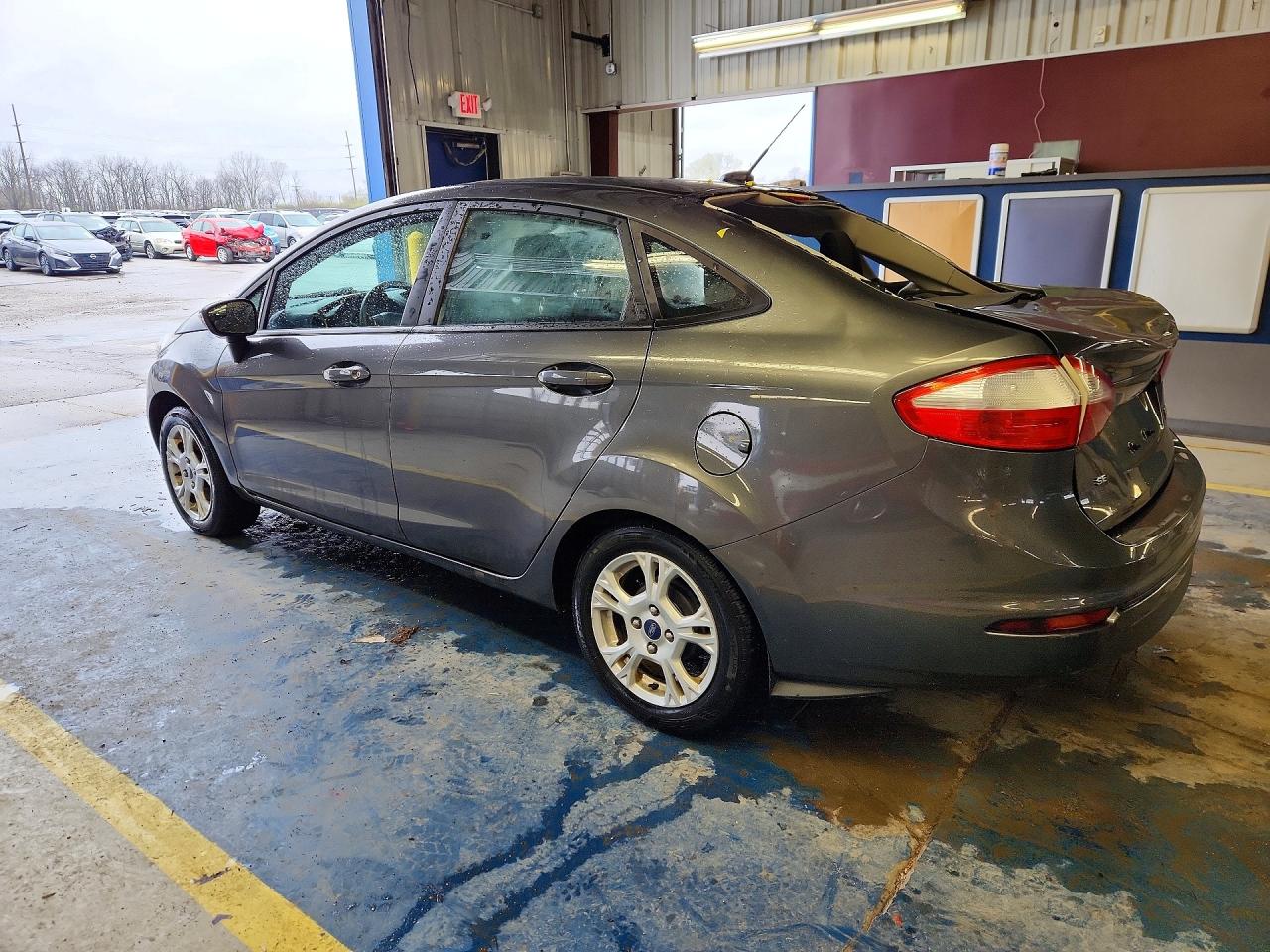2016 FORD FIESTA SE photo 4