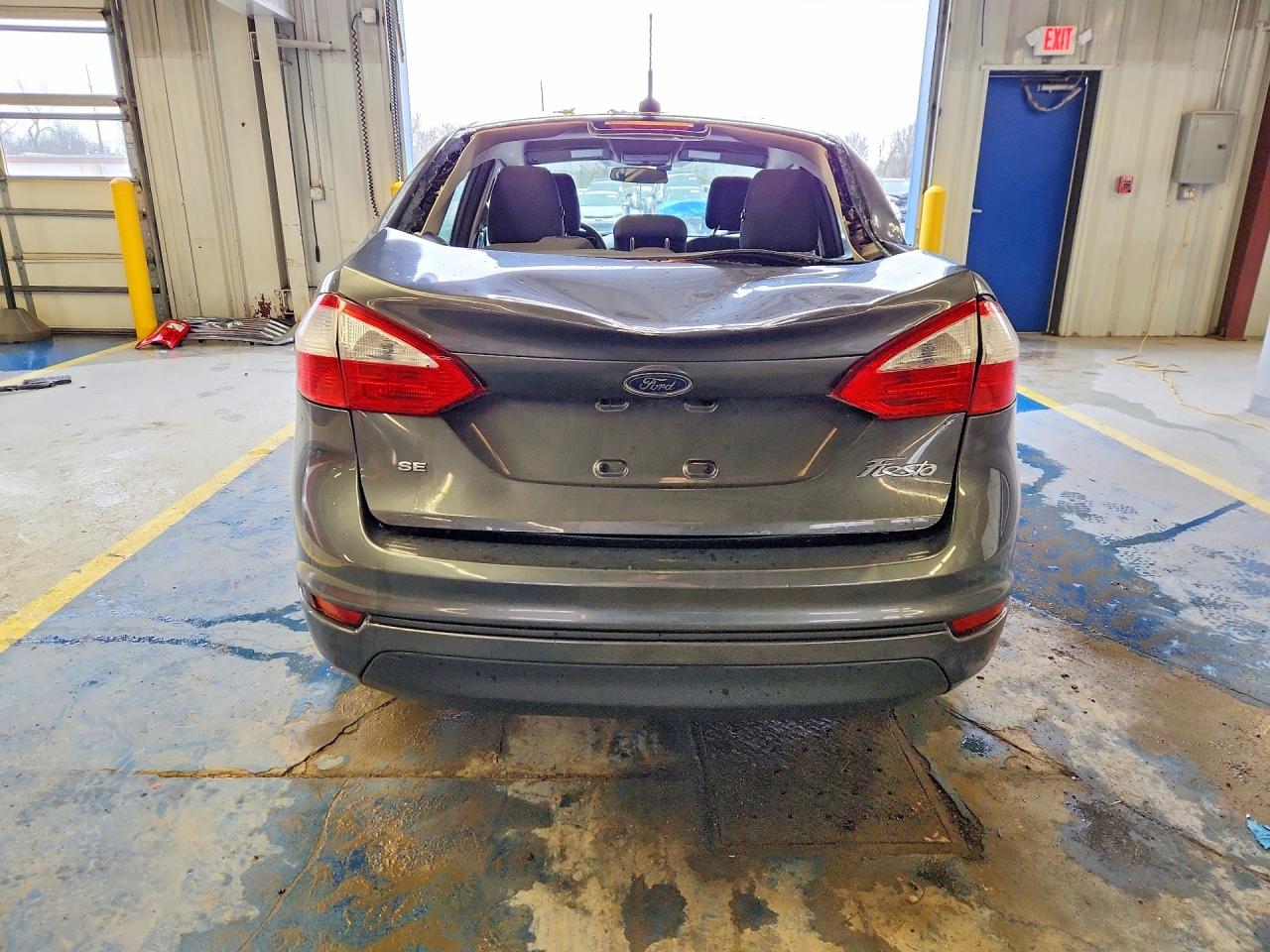 2016 FORD FIESTA SE photo 16