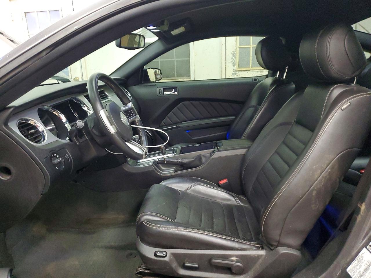 2014 FORD MUSTANG photo 13