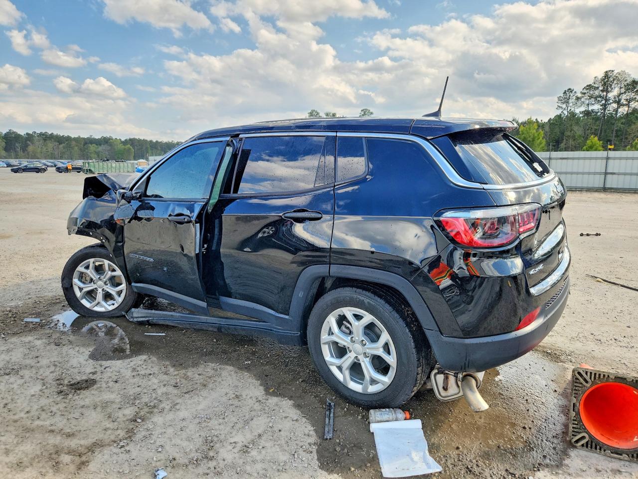 2024 JEEP COMPASS SPORT photo 2