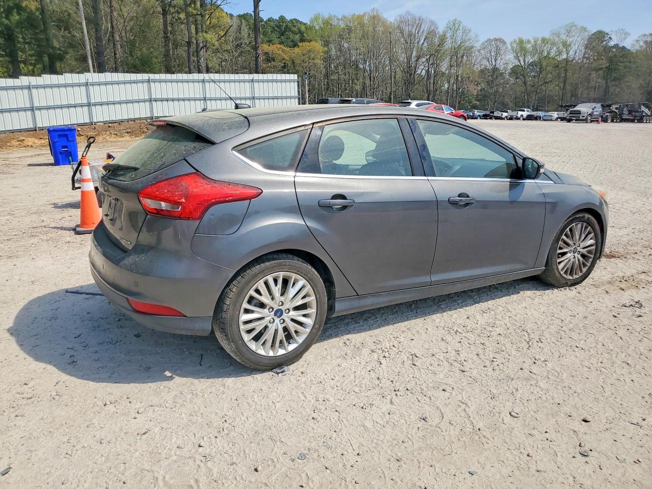 2017 FORD FOCUS TITANIUM photo 7