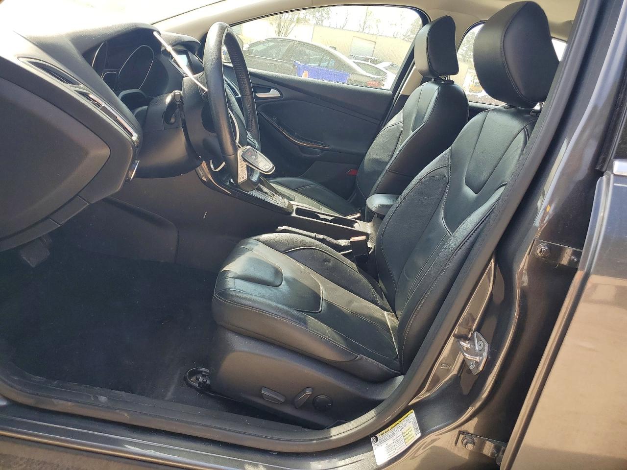 2017 FORD FOCUS TITANIUM photo 19