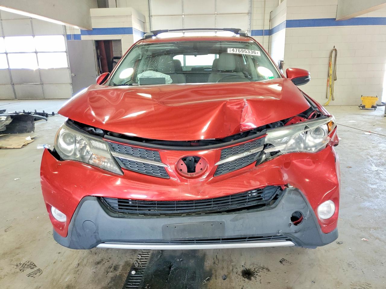 2013 TOYOTA RAV4 XLE photo 13