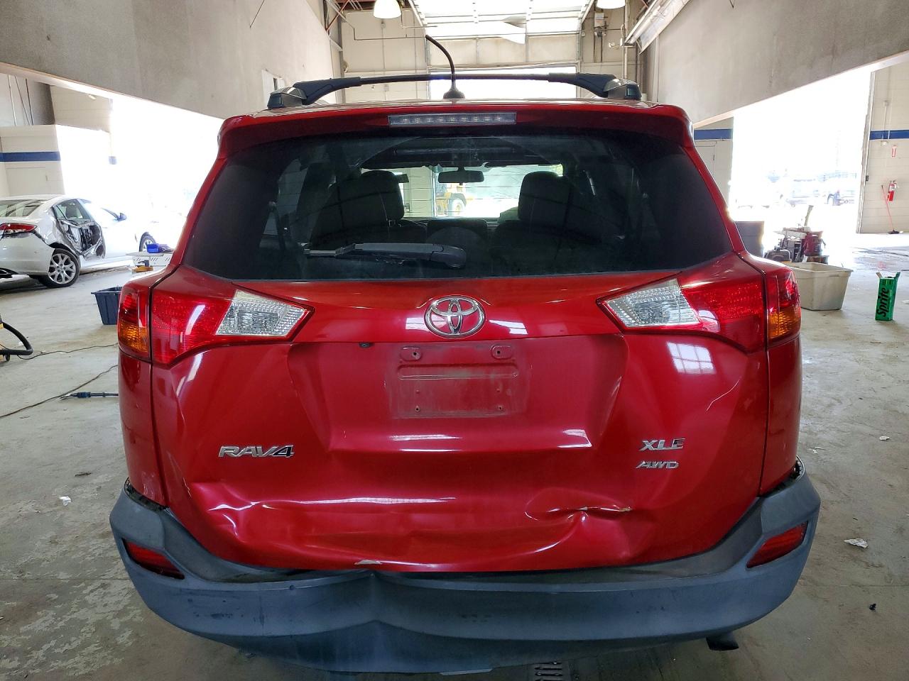 2013 TOYOTA RAV4 XLE photo 16