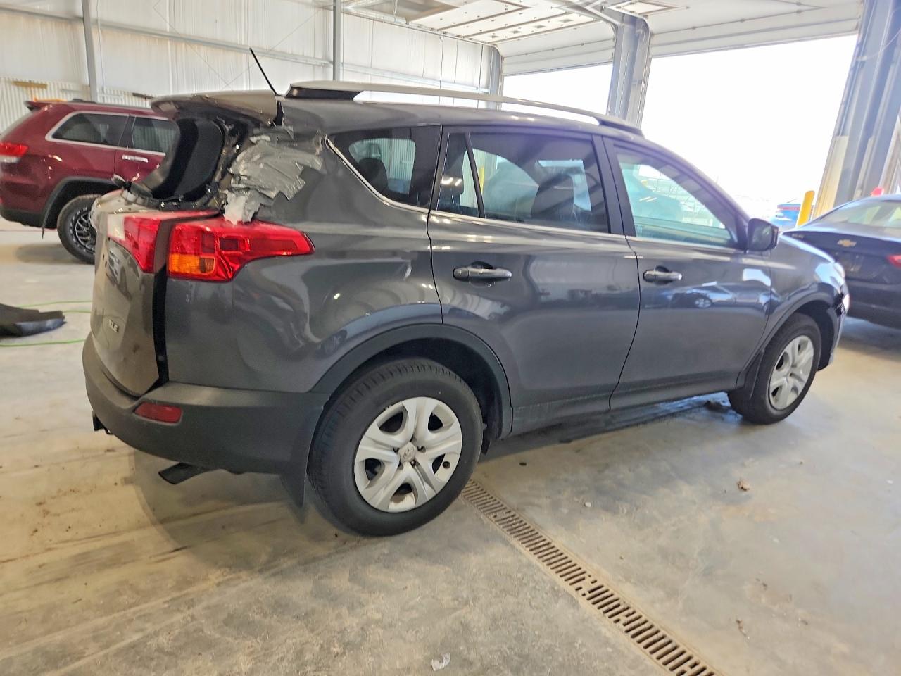 2013 TOYOTA RAV4 LE photo 5
