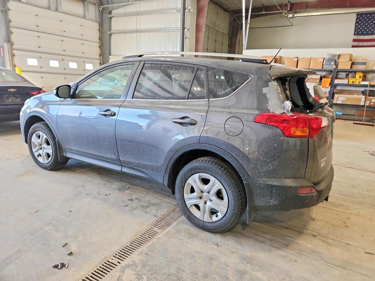 2013 TOYOTA RAV4 LE photo 3