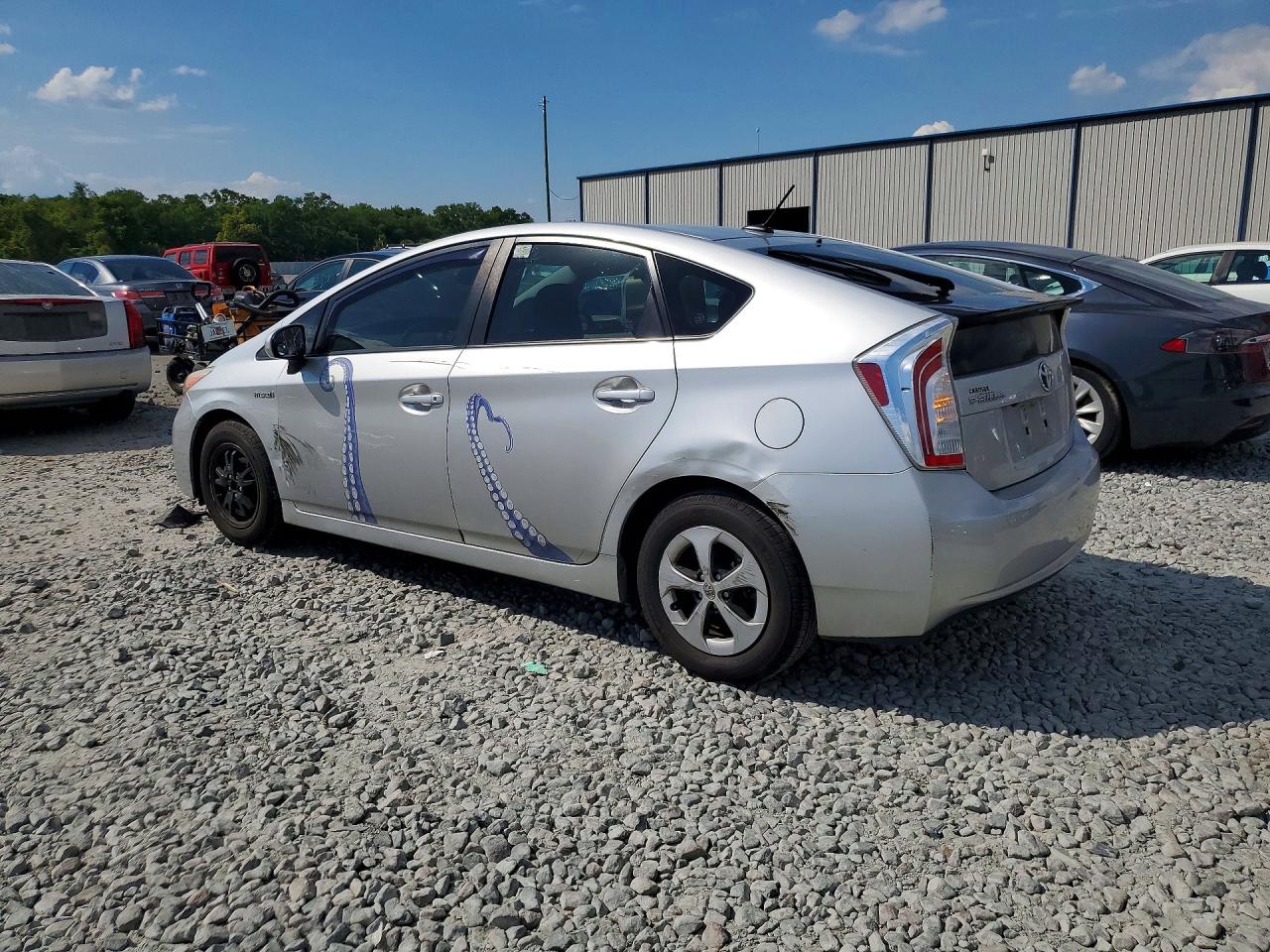 2015 TOYOTA PRIUS FOUR photo 3