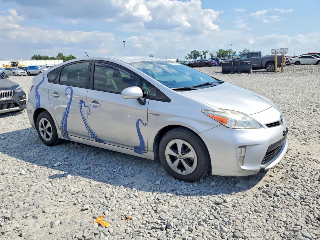 2015 TOYOTA PRIUS FOUR photo 7
