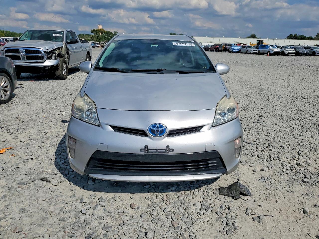 2015 TOYOTA PRIUS FOUR photo 9