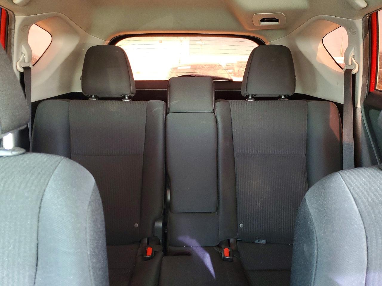 2017 TOYOTA RAV4 LE photo 28
