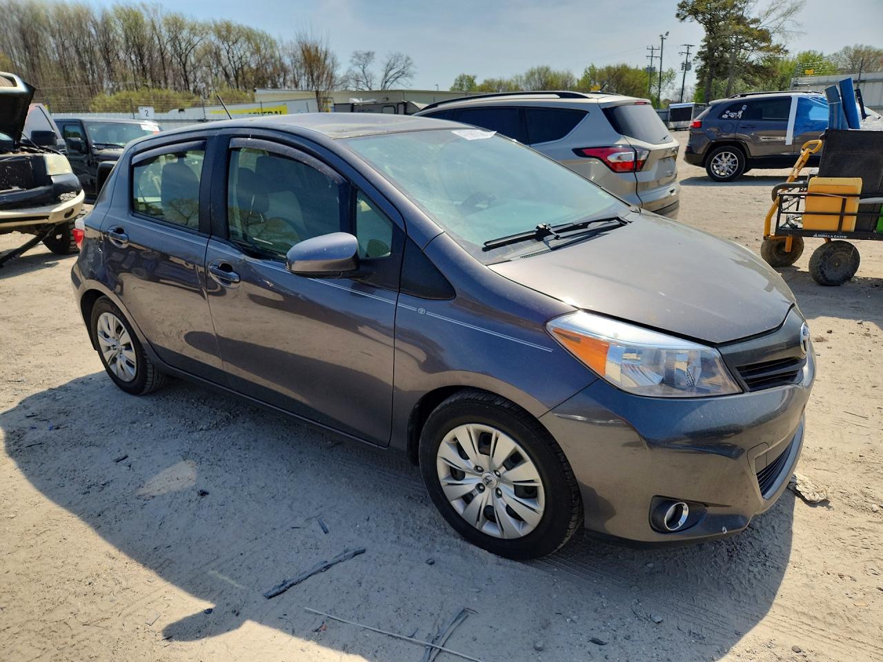 2012 TOYOTA YARIS 5-DOOR LE photo 4