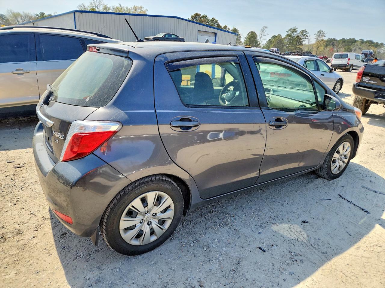 2012 TOYOTA YARIS 5-DOOR LE photo 3