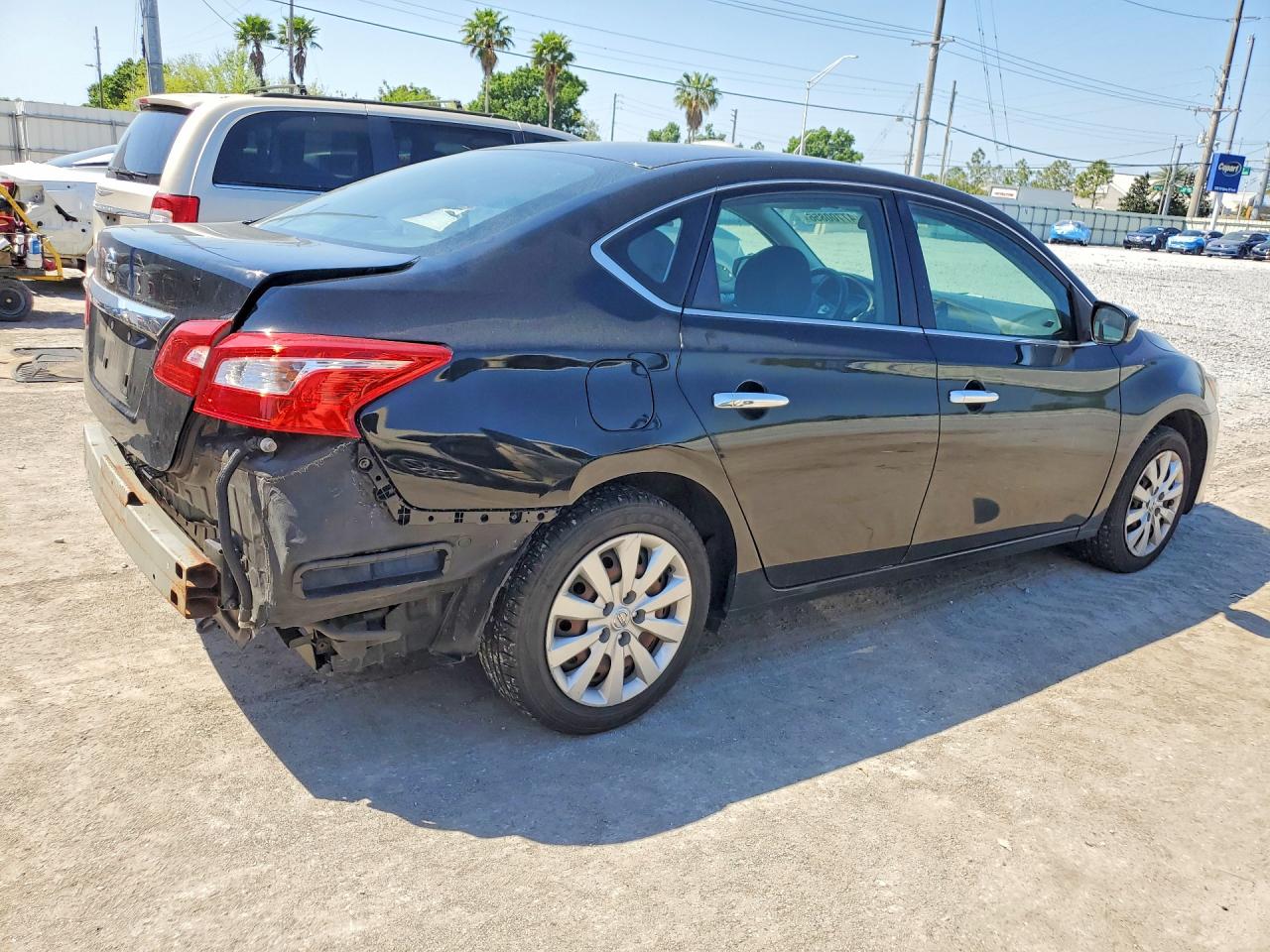 2019 NISSAN SENTRA S photo 3