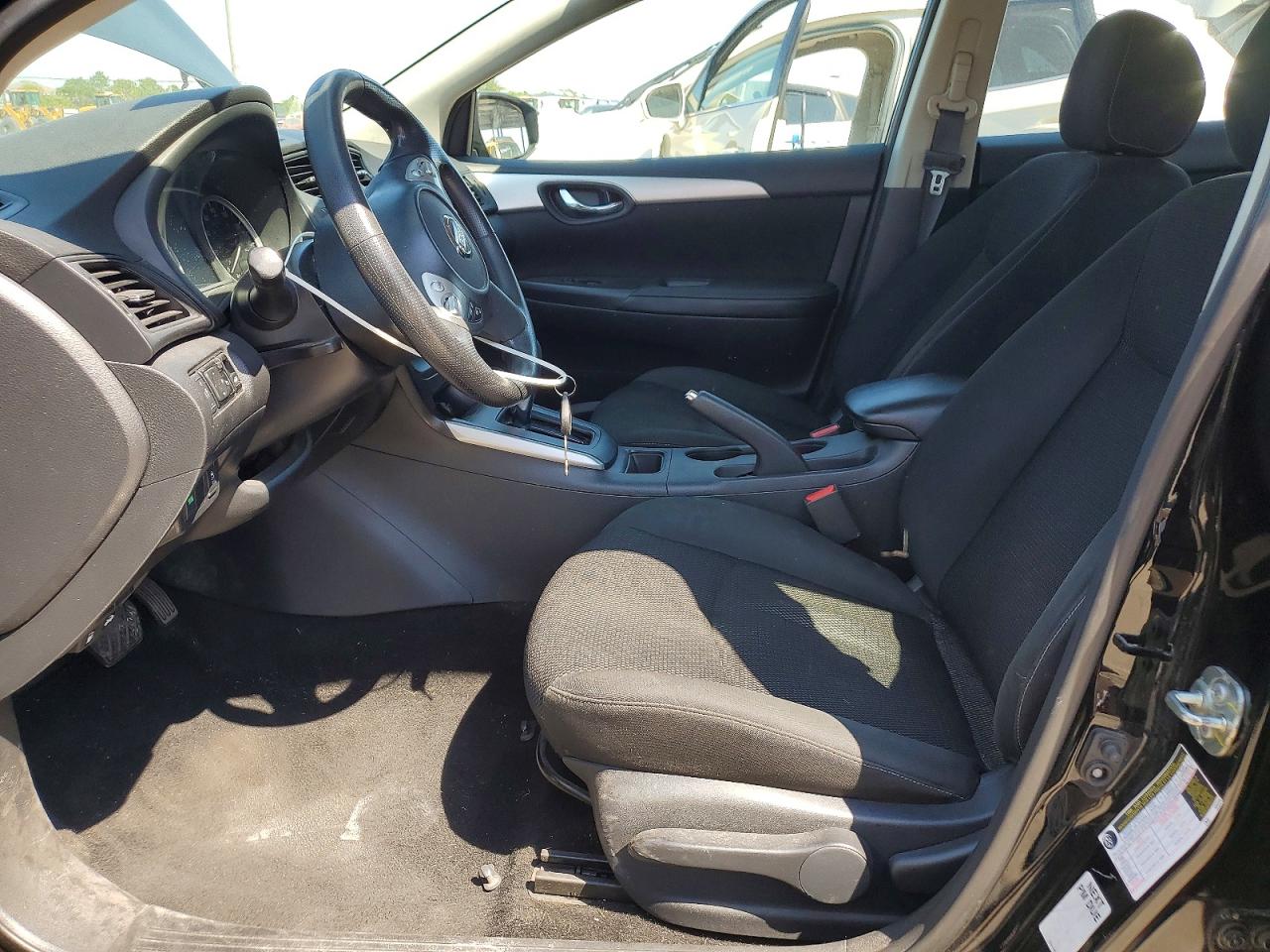 2019 NISSAN SENTRA S photo 7
