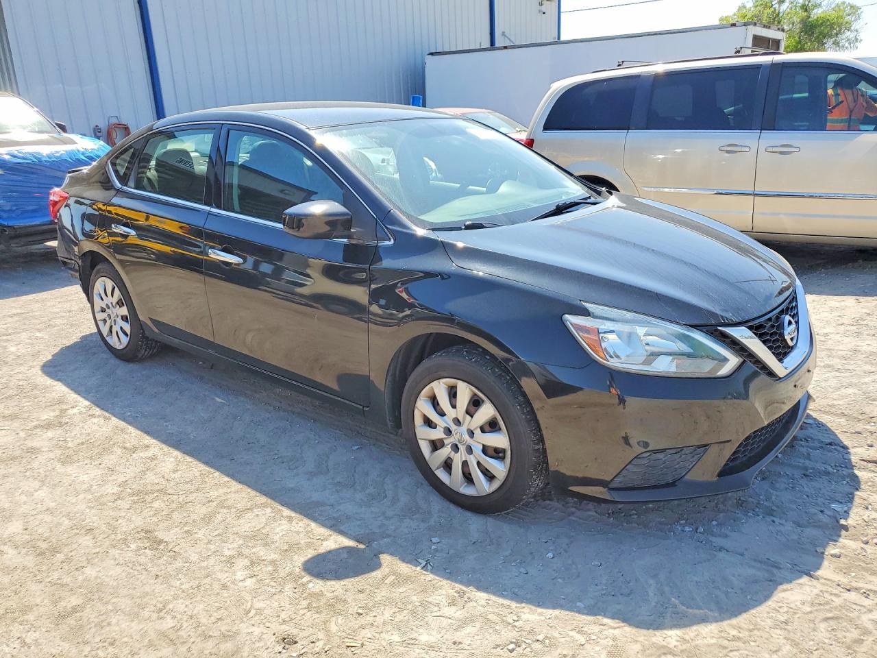 2019 NISSAN SENTRA S photo 4